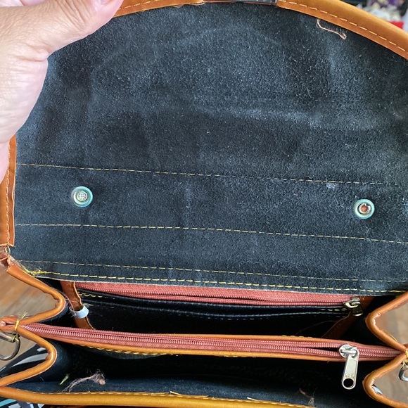 Dooney Bourke People Leather Cognac Vintage Bag - Picture 6 of 7